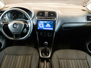 2016 Volkswagen Polo V Рестайлинг, серебристый, 750000 рублей, вид 5