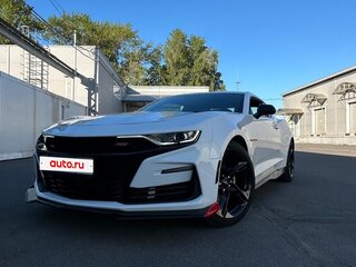2020 Chevrolet Camaro VI Рестайлинг, белый, 4000000 рублей, вид 2