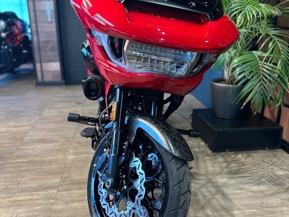 2025 Harley-Davidson CVO Road Glide ST, чёрный, 6500000 рублей - вид 3
