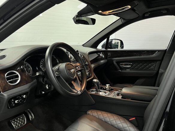 2017 Bentley Bentayga I, чёрный - вид 18