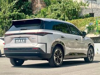 2025 Toyota bZ3X 58.3 kWh, серебристый, 2620000 рублей, вид 5