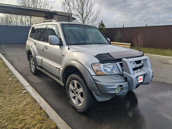 2003 Mitsubishi Montero III, серебристый, 880000 рублей - вид 2