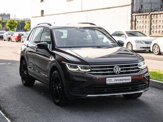 2021 Volkswagen Tiguan II Рестайлинг, коричневый, 2684186 рублей, вид 5