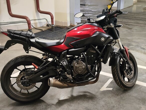 2016 Yamaha MT-07 (FZ-07), красный - вид 2