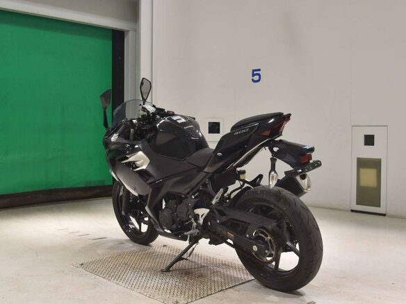2018 Kawasaki Ninja 400, чёрный, 599000 рублей - вид 5