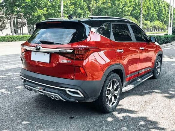 2022 Kia KX3, красный, 1285000 рублей - вид 6