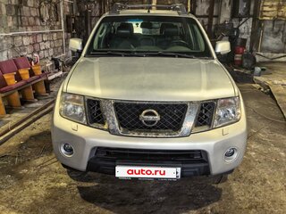 2011 Nissan Navara (Frontier) III (D40) Рестайлинг, серебристый, 1600000 рублей, вид 2