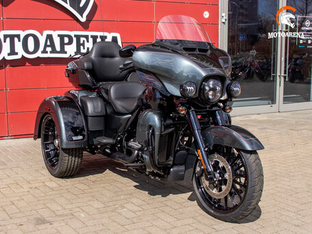 2025 Harley-Davidson Tri Glide, чёрный, 6288558 рублей, вид 3