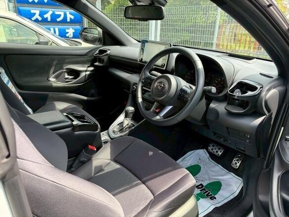 2023 Toyota Yaris GR RS IV, белый, 1700000 рублей - вид 6
