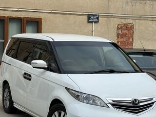 2005 Honda Elysion I, белый, 1050000 рублей, вид 2