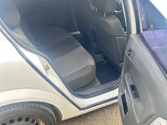 2011 Opel Astra H Рестайлинг, белый, 550000 рублей - вид 10