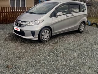 2015 Honda Freed I Рестайлинг 2, серебристый, 1150000 рублей, вид 2
