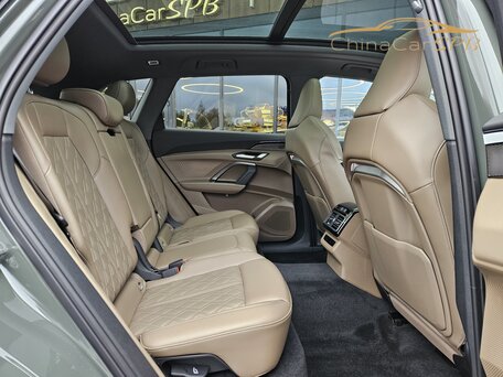 2026 Audi Q5 L III (GU), зелёный, 6220000 рублей, вид 4