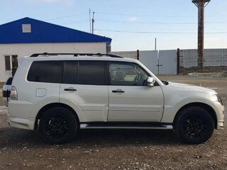 2019 Mitsubishi Pajero IV Рестайлинг 2, белый, 4000000 рублей, вид 2