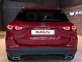 2020 Mercedes-Benz GLA 250 II (H247), красный, 4590000 рублей, вид 3