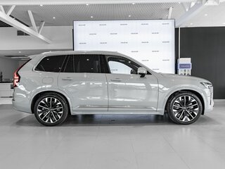 2026 Volvo XC90 B5 II Рестайлинг 2, серый, 11590000 рублей, вид 4