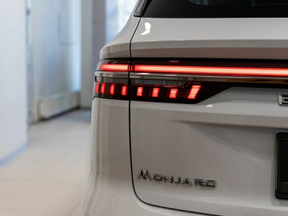 2026 Geely Monjaro I, белый, 4954990 рублей - вид 13