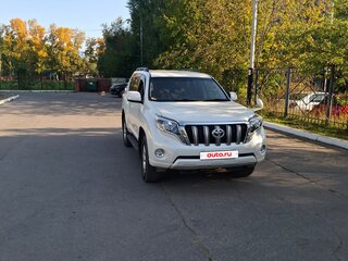 2017 Toyota Land Cruiser Prado 150 Series Рестайлинг 1, белый, 4000000 рублей, вид 2