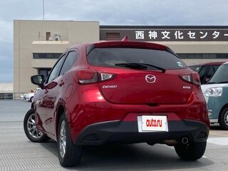 2017 Mazda Demio IV (DJ), красный, 770000 рублей, вид 3