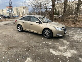 2010 Chevrolet Cruze I, бежевый, 450000 рублей, вид 1