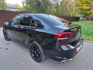 2021 Volkswagen Polo VI, чёрный, 1650000 рублей, вид 5