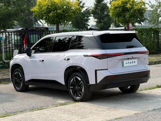 2026 Toyota bZ3X 50 kWh, серый, 2100000 рублей, вид 5