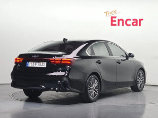 2024 Kia K3 II Рестайлинг, чёрный, 2000000 рублей, вид 3