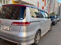 2006 Honda Elysion I, серебристый, 950000 рублей - вид 2
