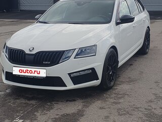 2019 Skoda Octavia RS III Рестайлинг, белый, 3390000 рублей, вид 2