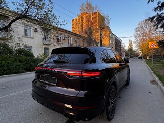 2019 Porsche Cayenne III, коричневый, 4500000 рублей, вид 2