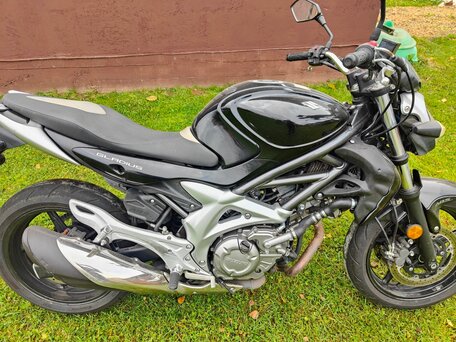 2009 Suzuki SFV 650 Gladius, чёрный, 430000 рублей, вид 3