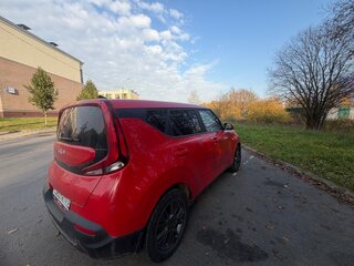 2022 Kia Soul III, красный, 1950000 рублей, вид 5
