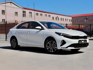 2026 Kia K3 II (China Market) Рестайлинг, белый, 2080000 рублей, вид 1