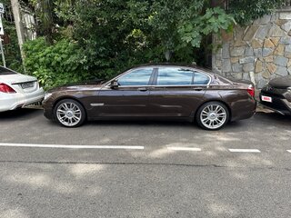 2014 BMW 7 серии Long 750Ld xDrive V (F01/F02/F04) Рестайлинг, коричневый, 2500000 рублей, вид 1