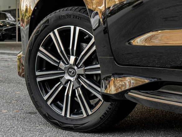 2019 Lexus LX 570 III Рестайлинг 2, чёрный, 6500000 рублей - вид 10