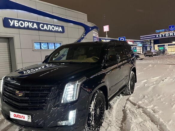2017 Cadillac Escalade IV, чёрный, 4990000 рублей - вид 3