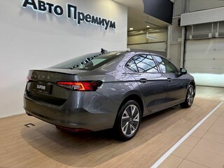 2025 Skoda Superb IV, серый, 5990000 рублей, вид 5