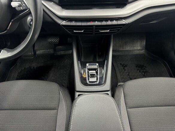 2021 Skoda Octavia IV (A8), белый, 2199067 рублей - вид 16