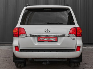 2012 Toyota Land Cruiser 200 Series Рестайлинг 1, белый, 3680000 рублей, вид 5