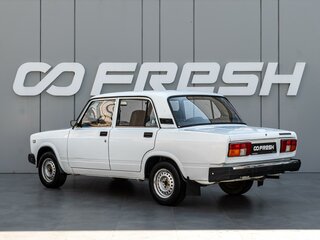 2009 Lada (ВАЗ) 2105, белый, 230000 рублей, вид 2