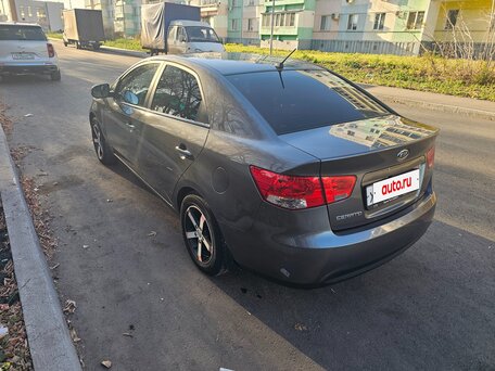 2012 Kia Cerato 6-speed II, серый, 870000 рублей, вид 4