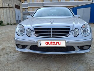 2004 Mercedes-Benz E-Класс 320 III (W211, S211), серебристый, 1300000 рублей, вид 1
