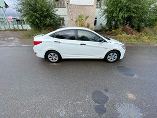 2016 Hyundai Solaris I Рестайлинг, белый, 590000 рублей, вид 2