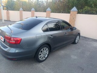 2015 Volkswagen Jetta VI Рестайлинг, серый, 1120000 рублей, вид 3