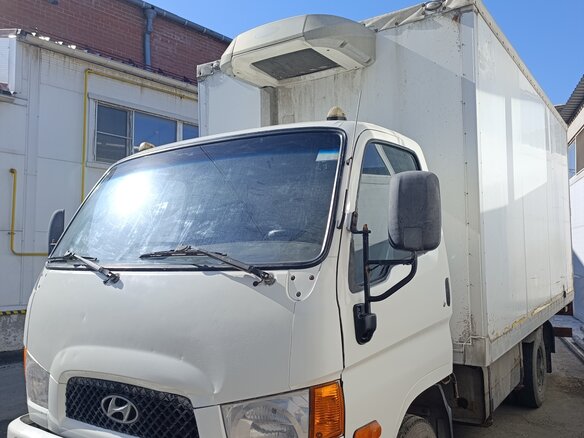 2012 Hyundai HD65, белый, 850000 рублей - вид 1
