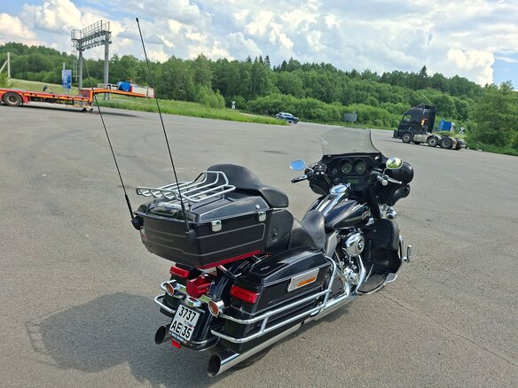 2009 Harley-Davidson Electra Glide, чёрный, 750000 рублей - вид 6