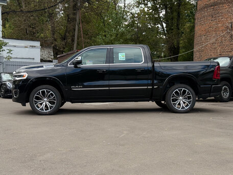 2026 Ram 1500 Crew Cab V Рестайлинг, чёрный, 10250000 рублей, вид 4
