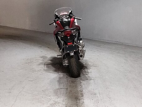 2011 Honda VFR 1200, красный, 967000 рублей, вид 4