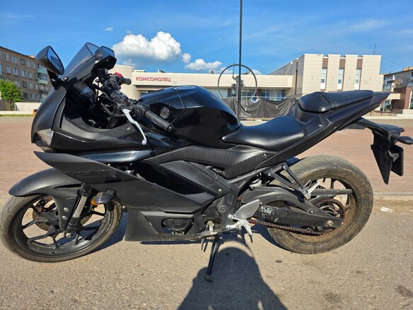 2020 Yamaha YZF-R3, чёрный, 500000 рублей - вид 3