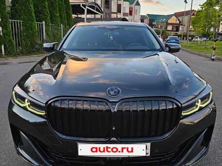 2019 BMW 7 серии Long 750Ld xDrive VI (G11/G12) Рестайлинг, серый, 7694000 рублей, вид 3